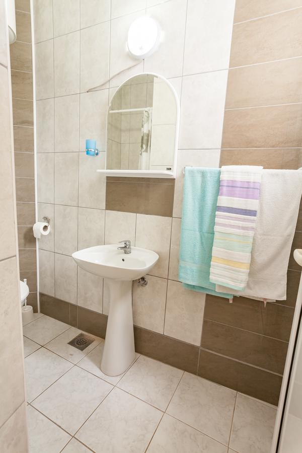 Vongola Apartment Утеха Екстериор снимка