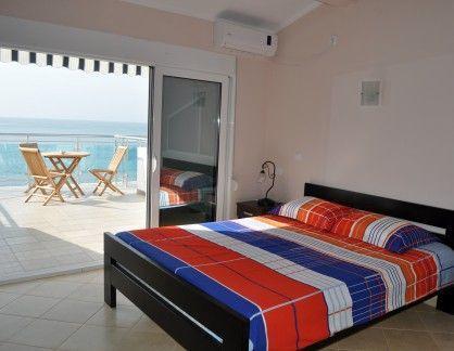 Vongola Apartment Утеха Екстериор снимка